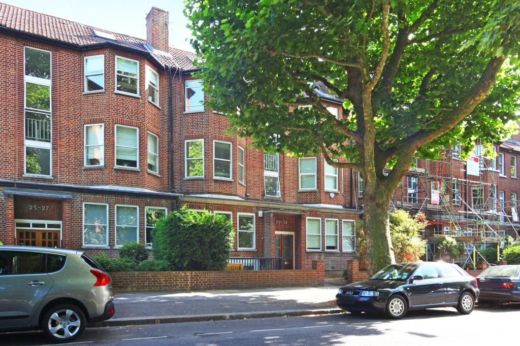 3 bedroom property to rent in Parsons Green, Fulham, SW6 (Ref FUP130439