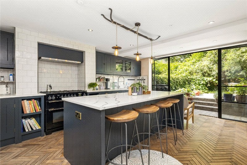 Nevill Road, London, N16
