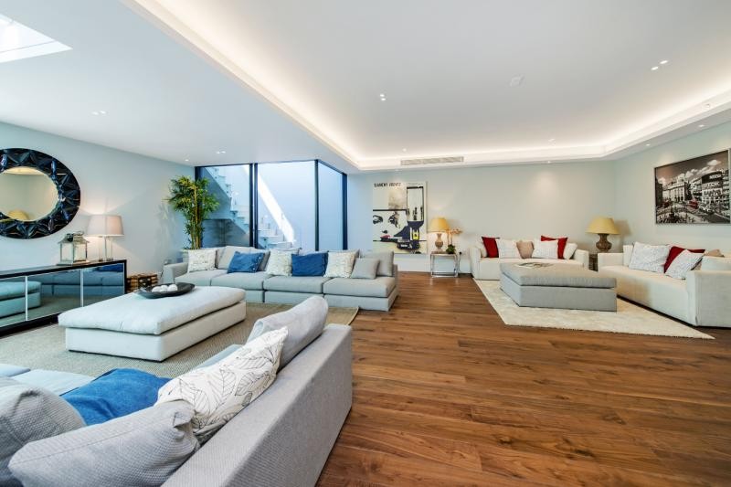 Ferry Road, Barnes, London, SW13