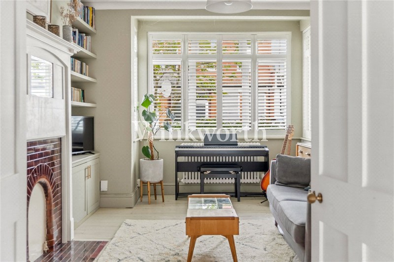 Rosebery Avenue, London, N17