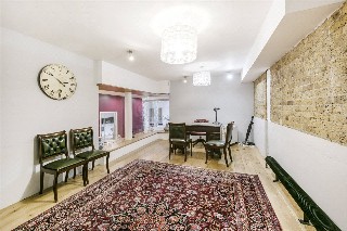 Gowers Walk, London, E1