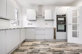 Davisville Road, London, W12