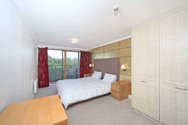 Chiswick High Road, Chiswick, London, W4