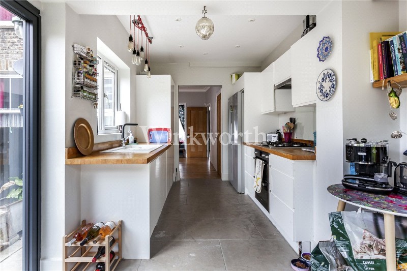 Roslyn Road, London, N15