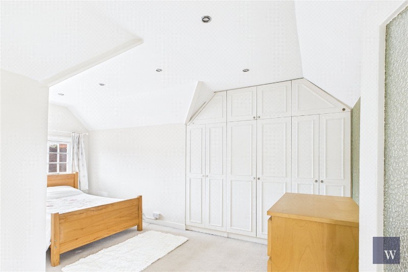 Barcombe Avenue, London, SW2