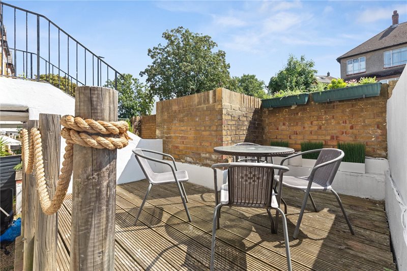 Knollys Road, London, SW16