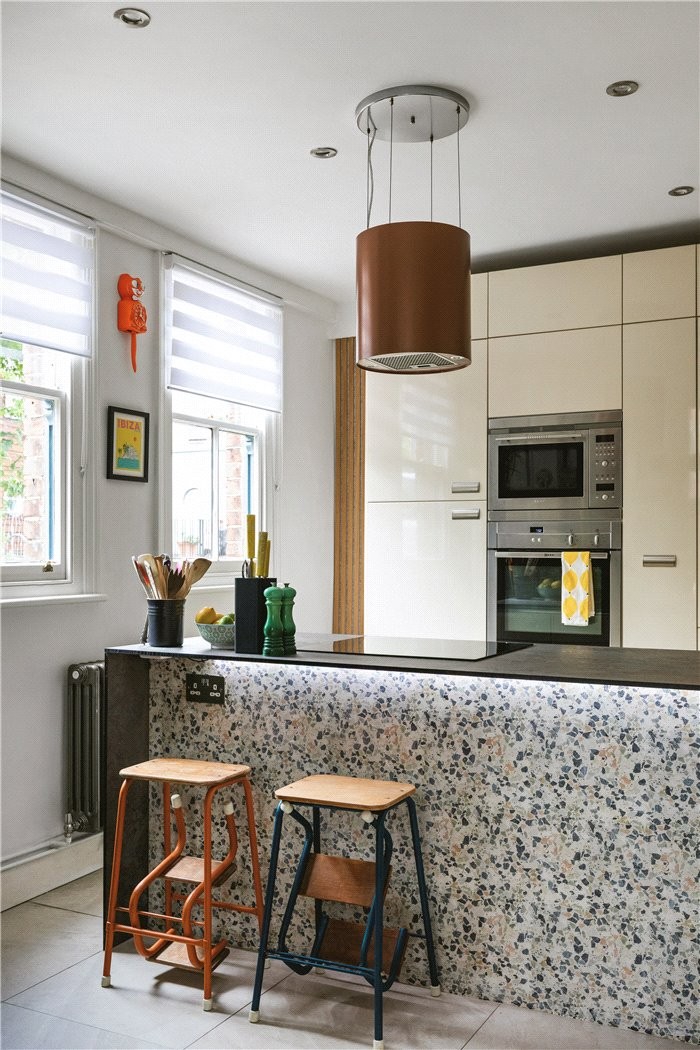 Oldhill Street, London, N16