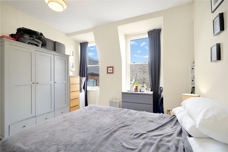 Ferme Park Mansions, Ferme Park Road, N8