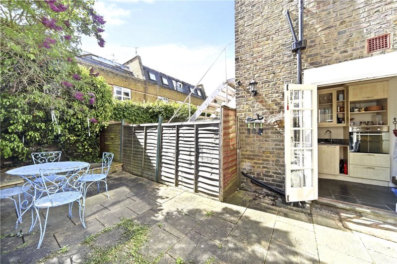 Gowan Avenue, London, SW6