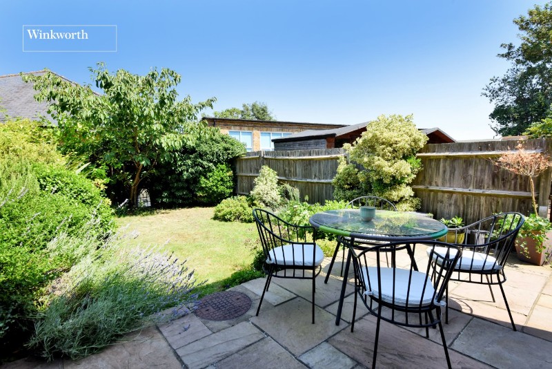 Pearing Close, Worcester Park, KT4