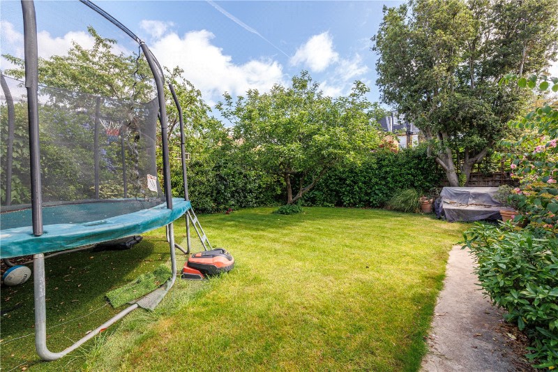 Bovingdon Road, London, SW6