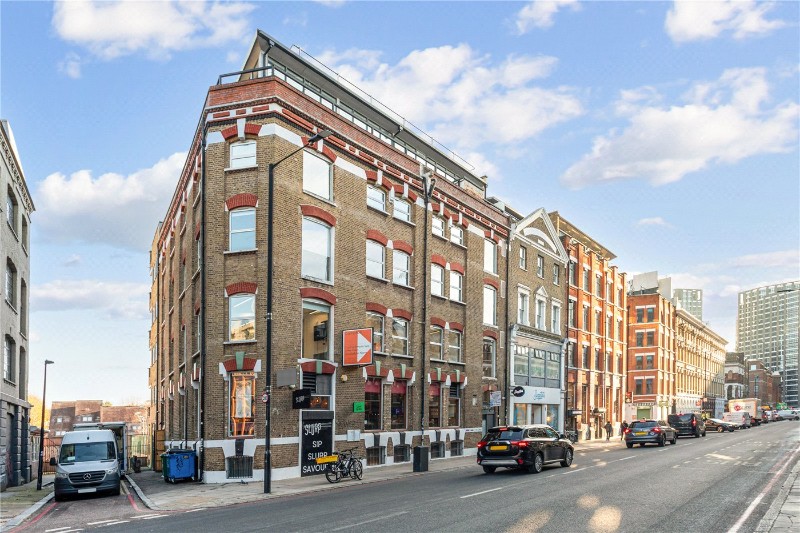 Lolesworth Close, London, E1