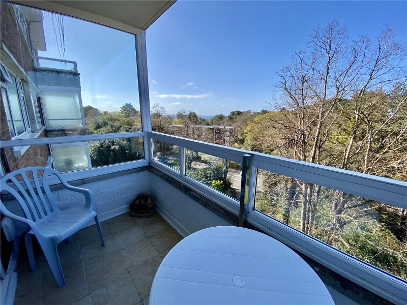 West Cliff Road, Bournemouth, BH4