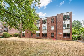 Foxgrove Road, Beckenham, BR3