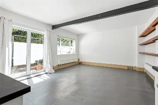 Bradbury Mews, London, N16