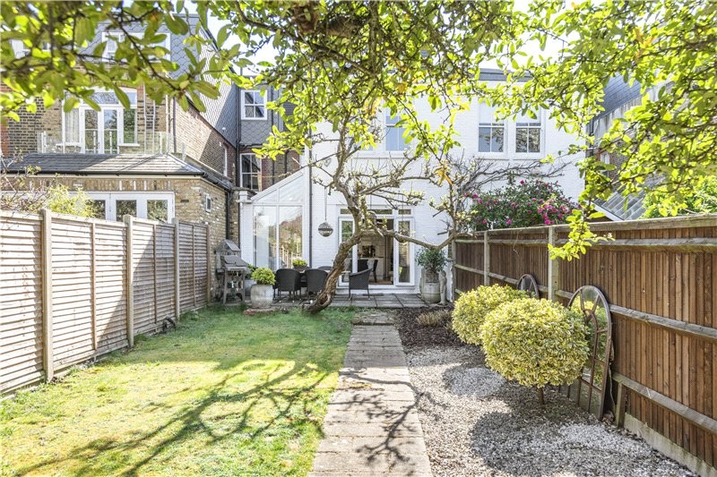 Brook Gardens, Barnes, London, SW13