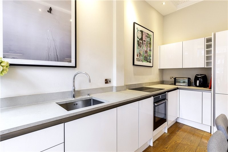 Rosary Gardens, South Kensington, London, SW7