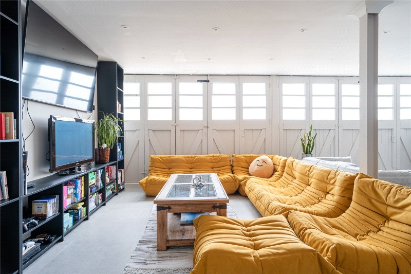 Hillside Road, London, SW2