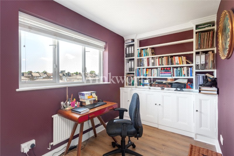 Myddleton Avenue, London, N4