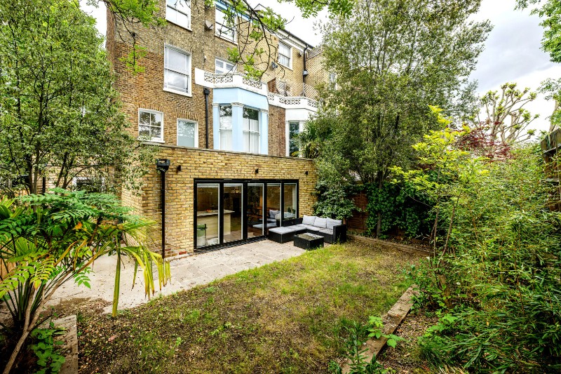 Cambridge Gardens, London, W10