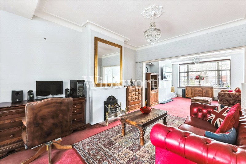 Dorchester Avenue, London, N13