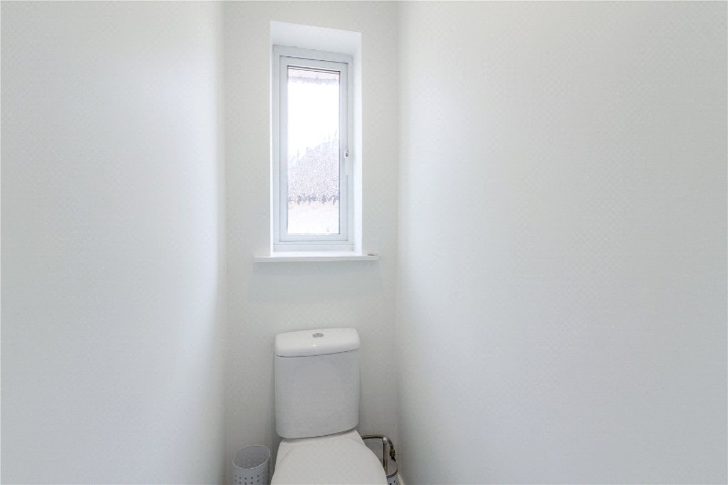 Oaklands Drive, Northampton, NN3
