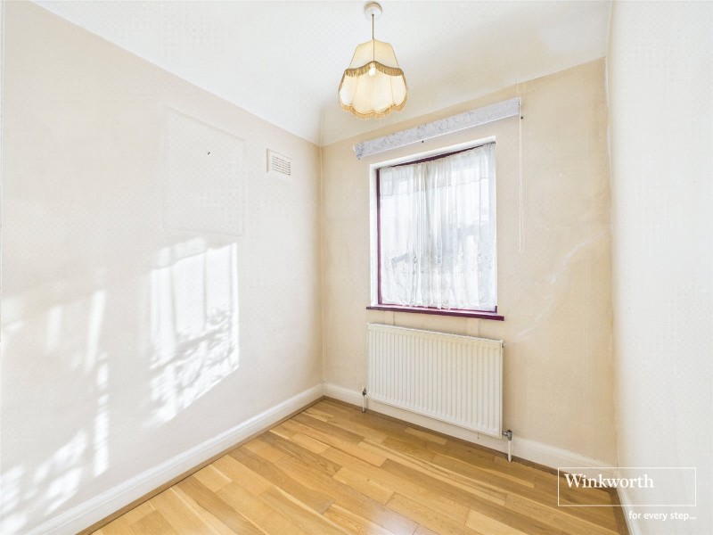 Queens Walk, Kingsbury, London, NW9