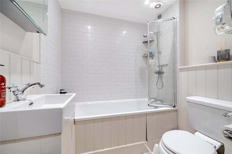 Tilford Street, Tilford, Farnham, Surrey, GU10