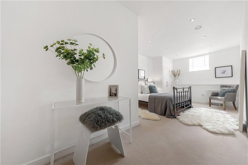 Kennington Road, Kennington, London, SE11