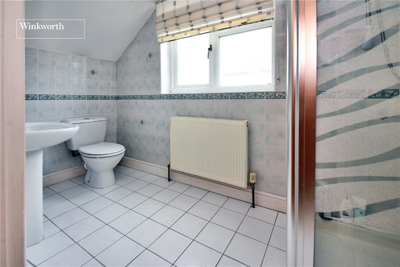 Langley Avenue, Worcester Park, KT4
