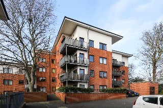 Gunnersbury Lane, London, W3