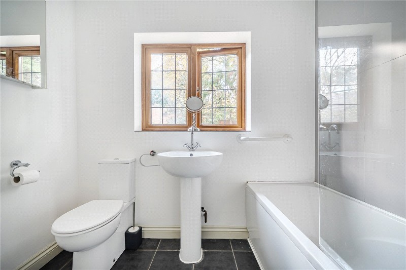 Frensham Road, Lower Bourne, Farnham, Surrey, GU10