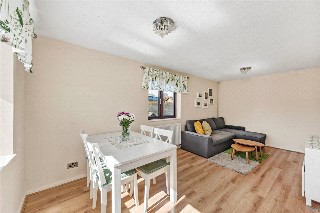 Riverside Close, London, E5