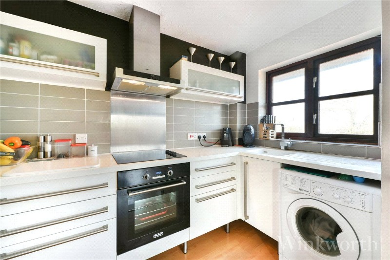 Avignon Road, London, SE4