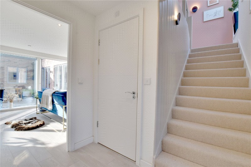 Herron Walk, Hither Green, London, SE13