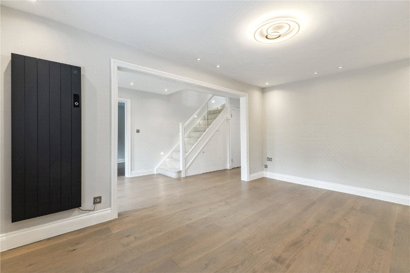 Sandy Lane, Chobham, Surrey, GU24