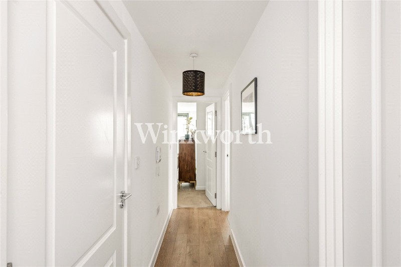 Waterside Way, London, N17