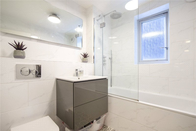 Warwick Drive, Putney, London, SW15