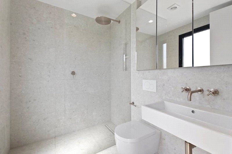 Kings Road, London, NW10