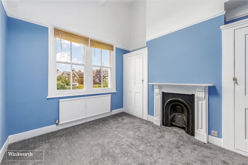 St. Albans Avenue, London, W4