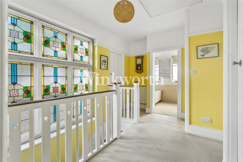 Broomfield Avenue, London, N13