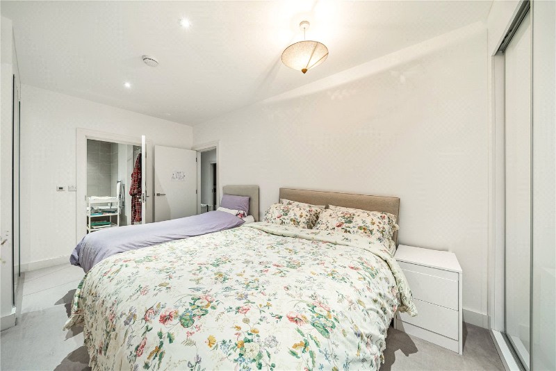 Granite Apartments, 30 River Gardens Walk, Greenwich, London, SE10