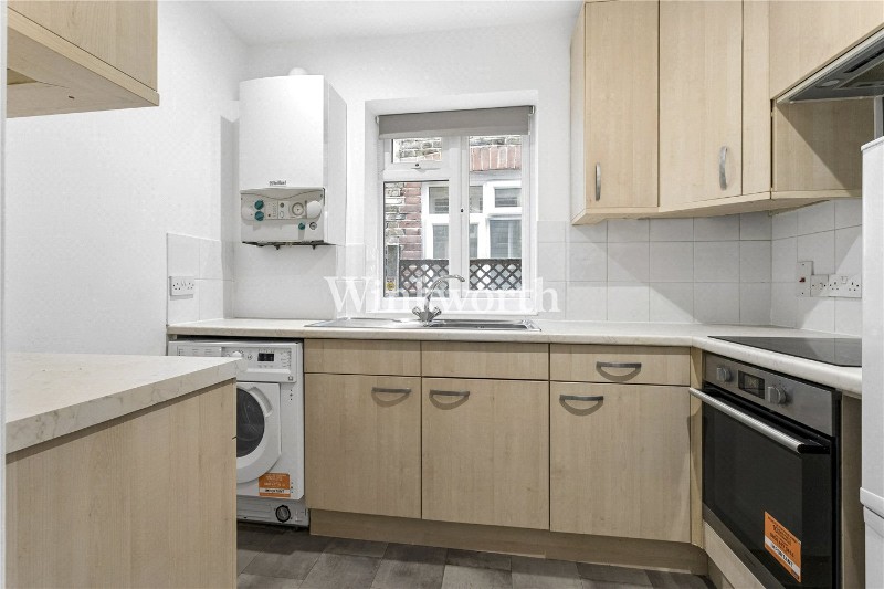 Haslemere Road, London, N21