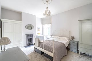 Oakbank Grove, London, SE24
