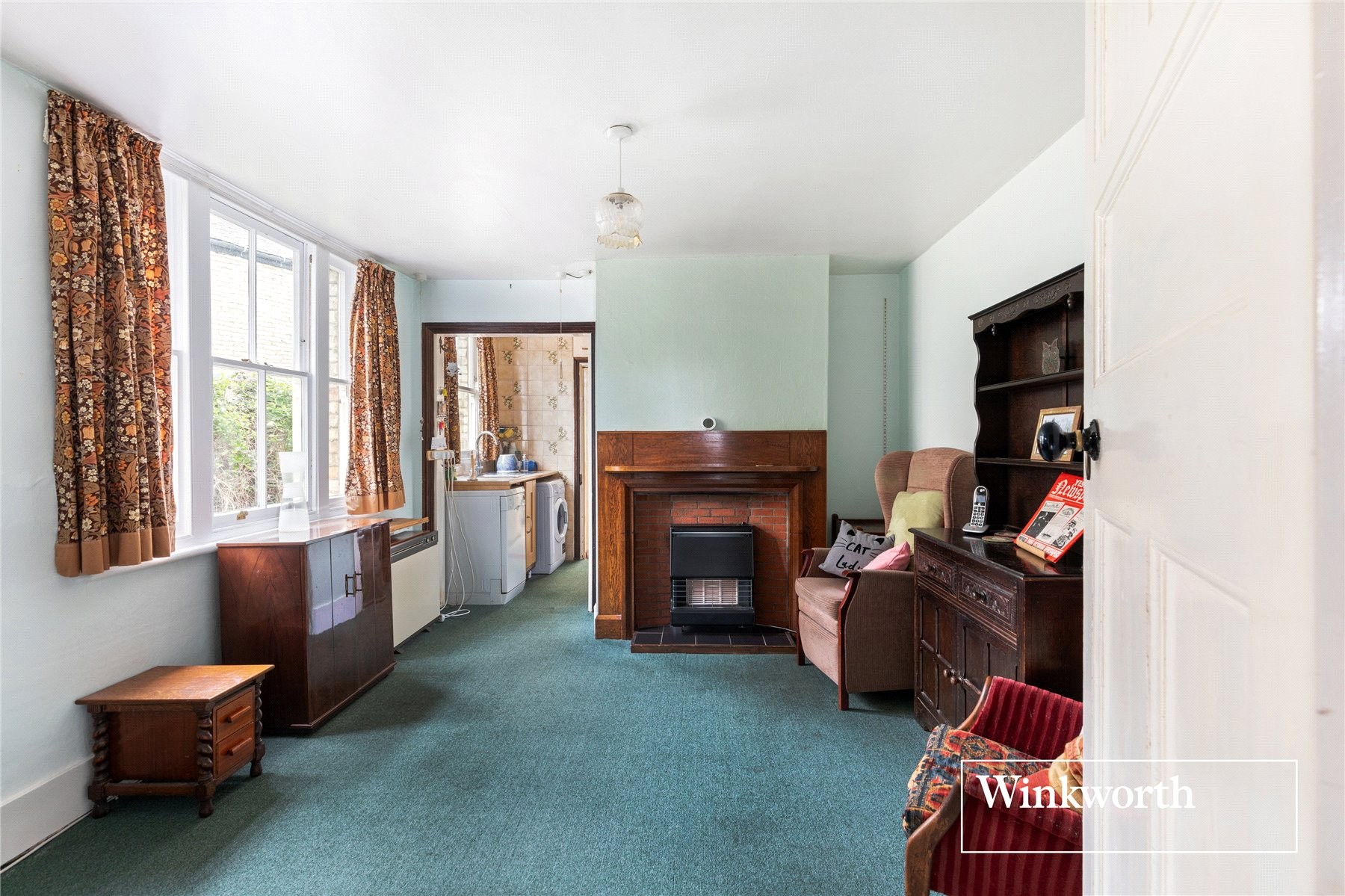 4 bedroom property for sale in Potters Road, New EN5 (Ref BNT240060) £800,000