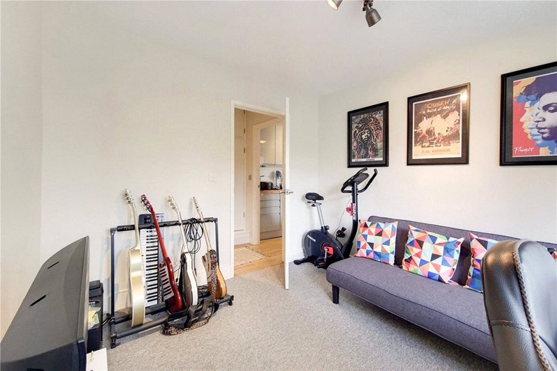 Crescent Road, London, N8