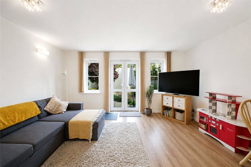 Kiver Road, London, N19