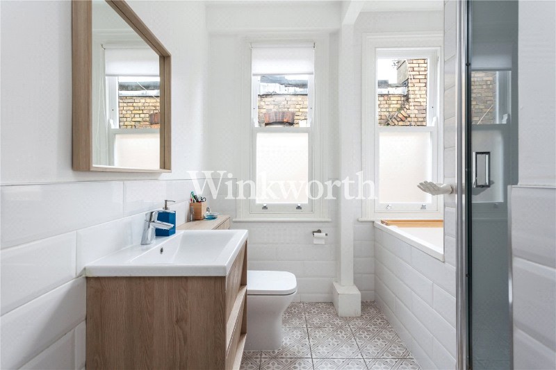 Grand Parade, London, N4