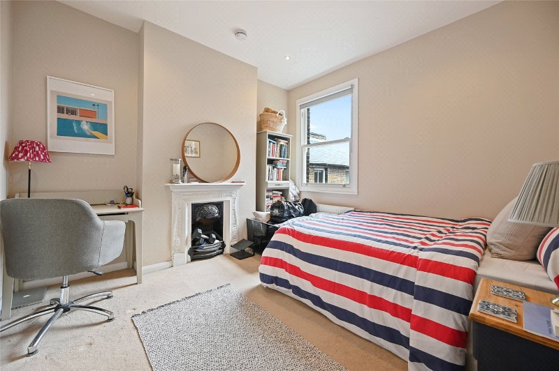 Ormiston Grove, London, W12