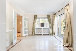 Meadowbanks, Arkley, EN5